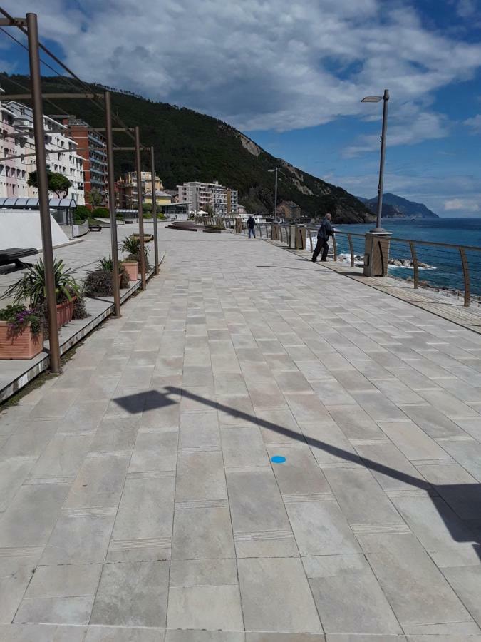 Olgatan Apartment Deiva Marina Luaran gambar